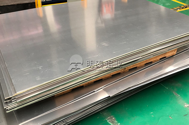 廣東電池托盤用鋁合金板帶規(guī)格有哪些？具體價(jià)格多少